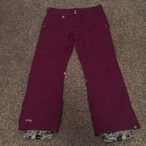 Snowboard pants